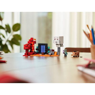 Конструктор LEGO Minecraft Засада у портала в Нижний мир 352 деталей (21255) | Зображення 6