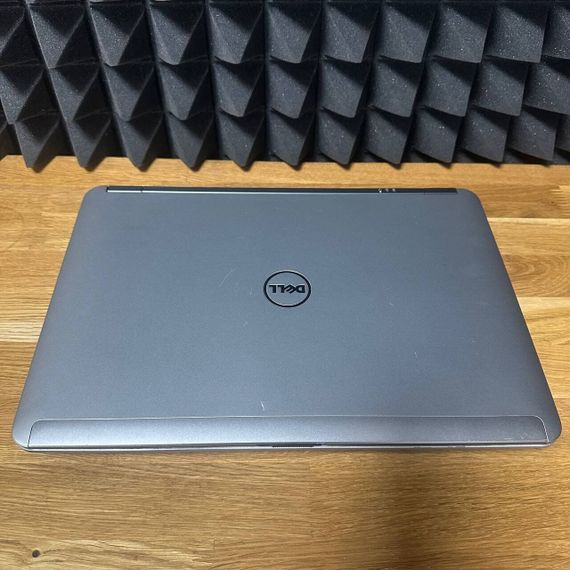 Ноутбук Dell Latitude E6440 / 14" (1600x900) TN / Intel Core i5-4300M (2 (4) ядра по 2.6 - 3.3 GHz) / 8 GB DDR3 / 256 GB SSD / Intel HD Graphic 4600 / WebCam / DVD-ROM б/в | Зображення 6
