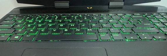 Ігровий ноутбук Dell Alienware M15 R1 / 15.6" (1920x1080) IPS / Intel Core i7-9750H (6 (12) ядер по 2.6 - 4.5 GHz) / 16 GB DDR4 / 512 GB SSD / nVidia GeForce GTX 1660 Ti, 6 GB GDDR6, 192-bit / WebCam б/в | Зображення 2