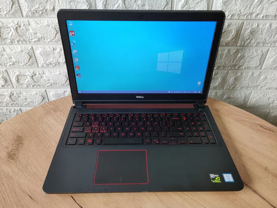 Ноутбук Dell Inspiron 5557/15.6 FHD/i5 7300HQ/8Gb/SSD256Gb/GTX1050-4Gb