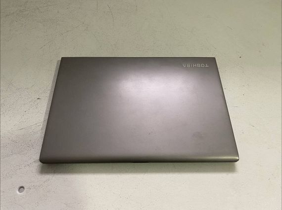 Ноутбук Toshiba Tecra Z40-A-182 / 14" (1600x900) TN / Intel Core i7-4600U (2 (4) ядра по 2.1 - 3.3 GHz) / 8 GB DDR3 / 256 GB SSD / Intel HD Graphics 4400 / WebCam / VGA б/у | Зображення 4