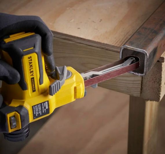 Шліфмашина стрічкова-напилок акумуляторна Stanley FATMAX без АКБ та ЗП SFMCE210B | Зображення 3