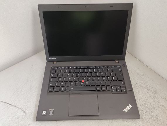 Ноутбук Lenovo ThinkPad T440 / 14" (1600x900) TN / Intel Core i5-4300U (2 (4) ядра по 1.9 - 2.9 GHz) / 8 GB DDR3 / 128 GB SSD / Intel HD Graphics 4400 / WebCam б/в | Зображення 1