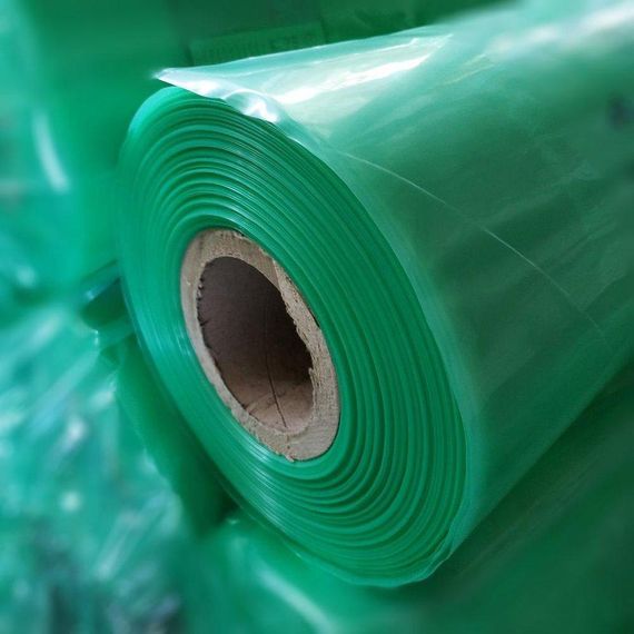 Пленка  100 мкм 6х50 м полиэтиленовая 6х50 м. УФ 24 месяца клеенка для теплиц | Зображення 4