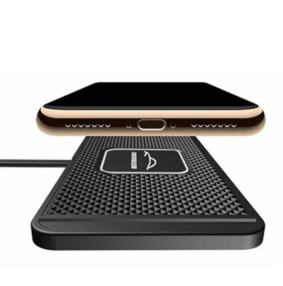 Силиконовый коврик в авто с быстрой беспроводной зарядкой Car Wireless Pad C1 15W | Зображення 4