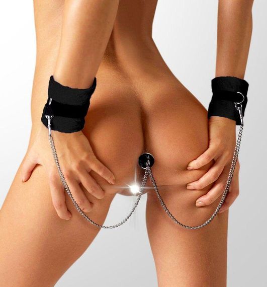 Наручники з металевою анальною пробкою Art of Sex Handcuffs with Metal Anal Plug size M Black Sex Aura | Зображення 3