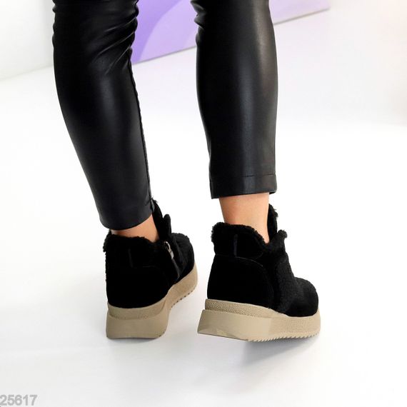 Спортивні замшеві черевики з хутром на бежевій підошві | Зображення 6