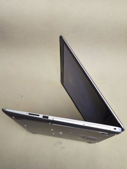 Игровой ноутбук Dell Inspiron 5770 / 17.3" (1920x1080) IPS / Intel Core i7-8550U (4 (8) ядра по 1.8 - 4.0 GHz) / 16 GB DDR4 / 256 GB SSD / AMD Radeon R7 M460, 4 GB GDDR5, 64-bit / WebCam б/у | Зображення 5