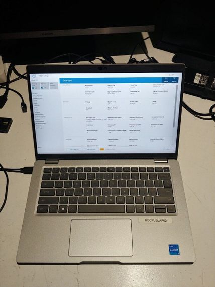 Ультрабук Б-класс Dell Latitude 5420 / 14" (1920x1080) IPS / Intel Core i5-1145G7 (4 (8) ядра по 2.6 - 4.4 GHz) / 8 GB DDR4 / 256 GB SSD M.2 / Intel Iris Xe Graphics / WebCam / USB 3.2 / HDMI / Windows 10 б/у | Зображення 2
