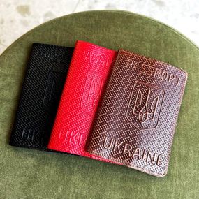 Обкладинка на паспорт книжку шкіряна чорна коричнева червона (4819)