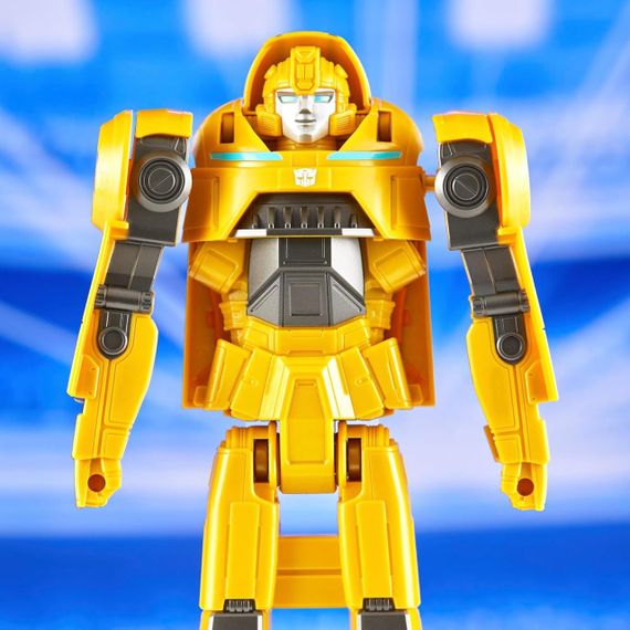 Трансформер Бамблби 28 см Оригинал Transformers Bumblebee Hasbro Робот превращается в машину | Зображення 3
