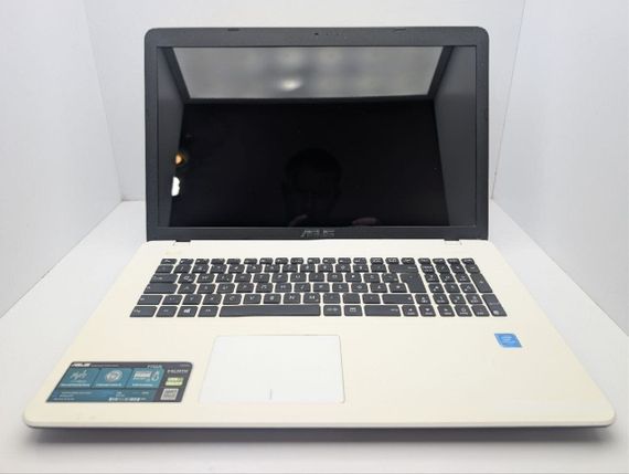 Ноутбук Asus F751N / 17.3" (1600x900) TN / Intel Pentium N4200 (2 (4) ядра по 1.1 - 2.5 GHz) / 8 GB DDR3 / 500 GB HDD / Intel HD Graphics 505 / WebCam / DVD-ROM б/у | Зображення 2