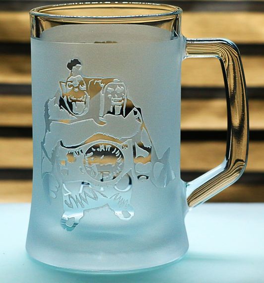 Пивной бокал с ручкой Dota 2 Дота 2 с гравировкой Ogre Magi 670 мл стекло сувенир для геймера | Зображення 2