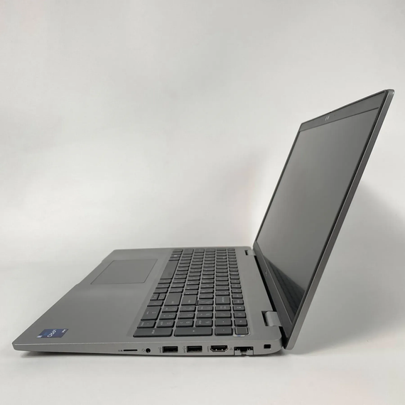 Ультрабук Б-клас Dell Latitude 5530 / 15.6" (1920x1080) IPS / Intel Core i5-1245U (10 (12) ядер по 1.2 - 4.4 GHz) / 16 GB DDR4 / 256 GB SSD / Intel Iris Xe Graphics / HDMI / WebCam б/в + Подарунок Бездротова миша / USB | Зображення 4