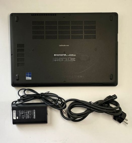 Ноутбук Dell Latitude 5480 14" IPS / Intel Core i5-7440HQ / 8GB DDR4 / SSD 256GB / Wi-Fi / HDMI / Windows 10 Pro | Зображення 4
