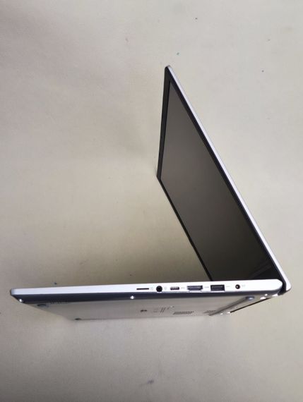 Ультрабук Asus Vivobook S712JA6 / 17.3" (1920x1080) IPS / Intel Core i5-1035G1 (4 (8) ядра по 1.0 - 3.6 GHz) / 8 GB DDR4 / 256 GB SSD / Intel UHD Graphics / WebCam б/у | Зображення 5