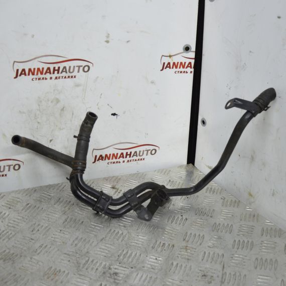 Патрубок системи охолодження 1.4 TSI Volkswagen Golf V Трубка шланг води Фольксваген Гольф 5 03C121070D