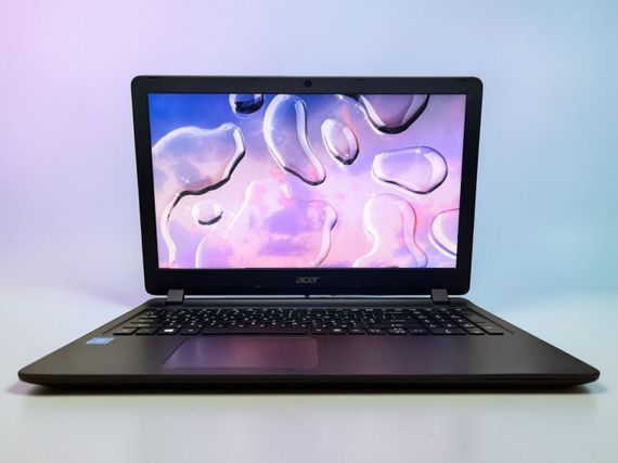 Ноутбук Acer Aspire ES1-533 / 15.6" (1366x768) TN / Intel Pentium N4200 (4 ядра по 1.1 - 2.5 GHz) / 4 GB DDR3 / 120 GB SSD / Intel HD Graphics 505 / WebCam б/в | Зображення 1