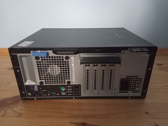 ПК Dell OptiPlex 5040 Tower / Intel Core i3-6100 (2 (4) ядра по 3.7 GHz) / 8 GB DDR3 / 500 GB HDD / Intel HD Graphics 530 / DVD-RW б/у | Зображення 2