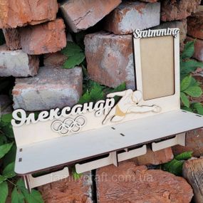 Медальниця з фоторамкою і полицею для кубків  Дерев'яний тримач для медалей  Органайзер для нагород плавання