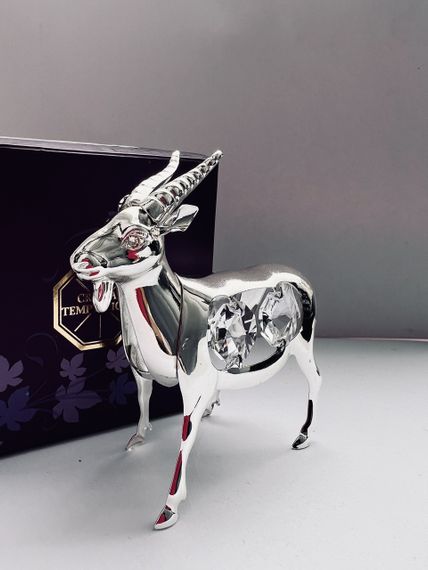 Кришталева мініатюра ручної роботи зі стразами Swarovski: Золота Коза, 8х8.5 см