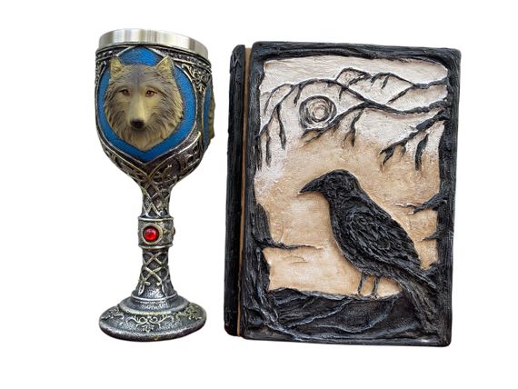 Подарунковий набір Келих 3D Вовки та Блокнот 3D «Тінь Ворона»