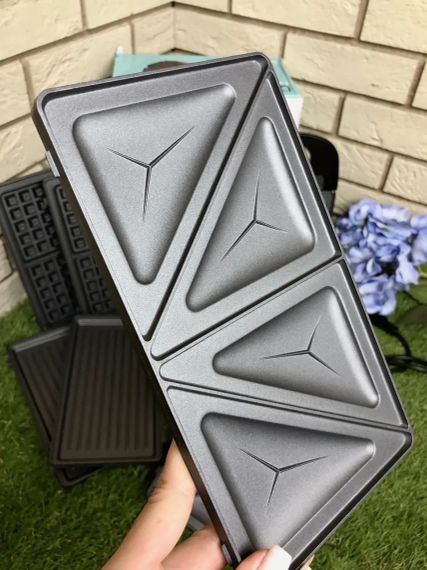 Вафельница-сендвичница 4в1 Domotec SI-234B 1200w | Зображення 2