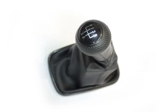 VOLKSWAGEN Bora (98-05) ручка перемикання передач КПП 5 ступка діаметр 12мм + чохол + рамка чорна, Фольксваген Бора | Зображення 2