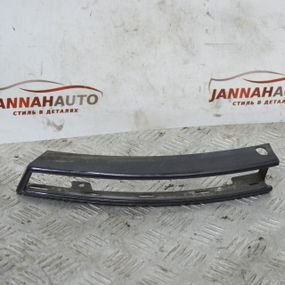 Молдинг переднього бампера лівий Volkswagen Passat B6 2005-2010 Накладка бампера ліва Фольксваген 3C0807717A