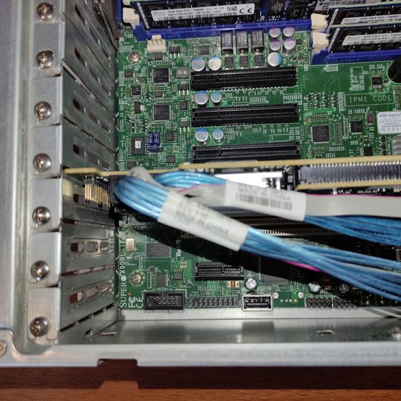 Сервер Supermicro 2U 8LFF / 2x Intel Xeon E5-2640 v2 (8 (16) ядер по 2.0 - 2.5 GHz) / 128 GB DDR3 / 2x 900 GB SAS / Matrox G200eW Graphics / 2x 800W б/у | Зображення 6