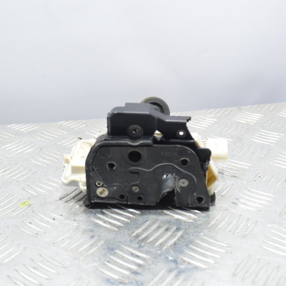 Замок задньої правої двері Audi A4 B7 2004-2008 Замок двері задній правий Ауді а4 б7 8E0839016AA