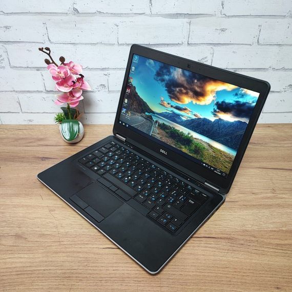 Ноутбук Б-клас Dell Latitude E7440 / 14" (1920x1080) TN / Intel Core i5-4300U (2 (4) ядра по 1.9 - 2.9 GHz) / 8 GB DDR3 / 256 GB SSD / Intel HD Graphics 4400 / WebCam б/в | Зображення 3