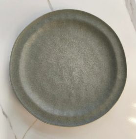 Тарілка кругла Olens Конкрето 101-0417 2.5х27.5 см сіра
