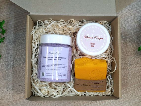 Набір натуральної косметики "Мильна історія": Сіль для ванни, скраб для тіла, мило з нуля | Зображення 1