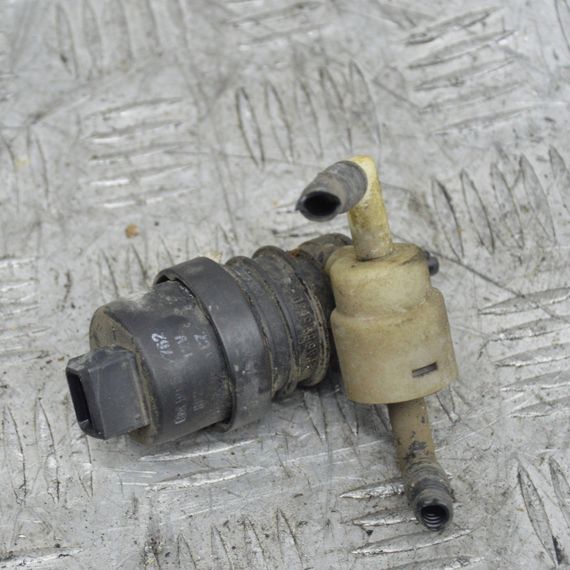 Насос омывателя стекла Opel Astra Vectra Zafira Corsa Meriva 1993-2015 Насос бачка омывателя Опель 90585762