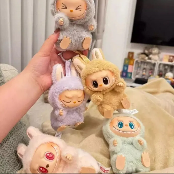 М'яка іграшка Labubu сидячий 15 см, рандомна іграшка Лабубу Pop Mart Монстри | Зображення 7