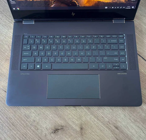 Ноутбук Сенсорний HP Spectre 15 4K i7 8550U 16Gb SSD512Gb Nvidia MX150 Б/В | Зображення 4