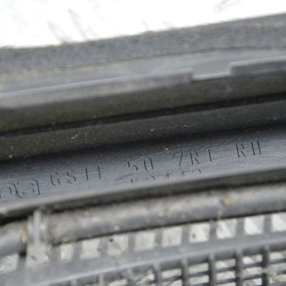 Накладка лобового скла права Mazda 6 2008-2012 Накладка жабо права Мазда 6 GS1F507R1RH | Зображення 1