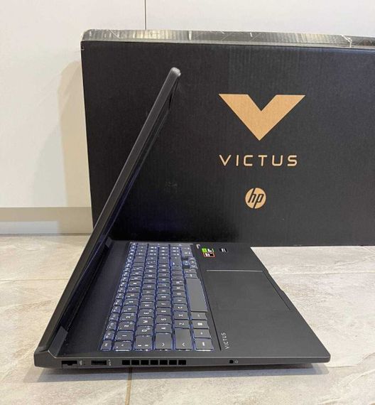 Игровой ноутбук HP Victus 16-s1047nr / 16.1" (1920x1080) IPS / AMD Ryzen 7 8845HS (8 (16) ядер по 3.8 - 5.1 GHz) / 16 GB DDR5 / 1000 GB SSD / nVidia GeForce RTX 4060, 8 GB GDDR6, 128-bit / WebCam / Коробка б/у | Зображення 2