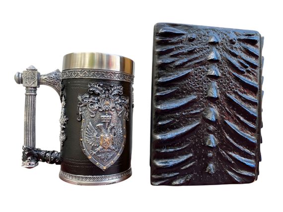 Подарунковий набір Кухоль 3D Щит і Корона та Блокнот 3D «Книга Теней і Глубін» | Зображення 1