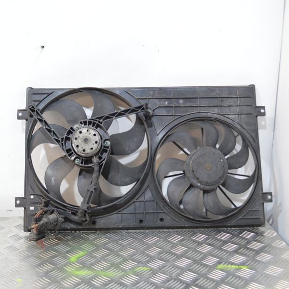 Корпус вентилятора радіатора Seat Leon Toledo Дифузор радіатора охолодження Сєат Леон Толедо 1J0121207T | Зображення 1