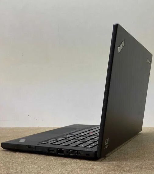 Ультрабук Lenovo Thinkpad T450s / 14" (1920x1080) IPS Touch / Intel Core i5-5300U (2 (4) ядра по 2.3 - 2.9 GHz) / 12 GB DDR3 / 480 GB SSD / Intel HD Graphics 5500 / WebCam / 2x АКБ б/в | Зображення 4
