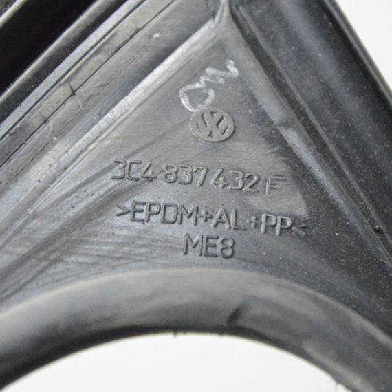 Ущільнювач скла передніх правих дверей Volkswagen Passat B7 2010-2015 з направляючою Фольксваген 3C4837432F | Зображення 3