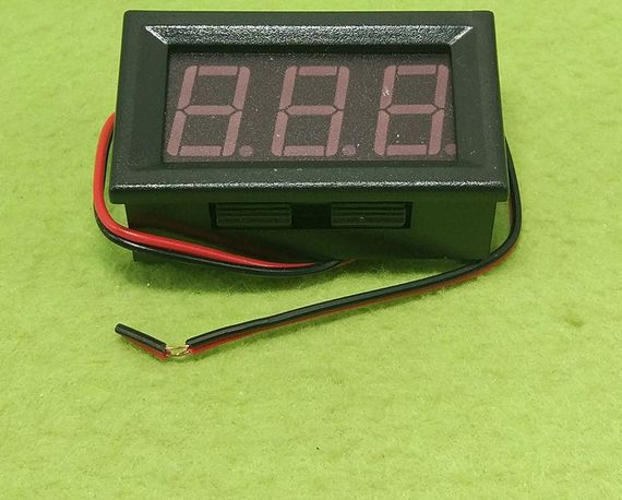 Вольтметр цифровой 2,5-30V 0.36 встраиваемый (два провода) КРАСНЫЙ | Зображення 2