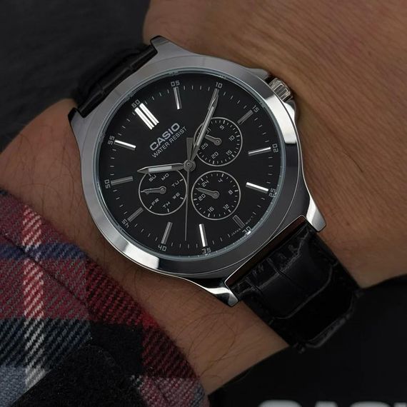Чоловічий годинник Casio MTP-V300L-1A | Зображення 1