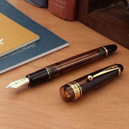 Перьевая ручка Pilot Custom 823 Коричневая с золотым пером Подарочный набор, тонкое (F) | Зображення 3