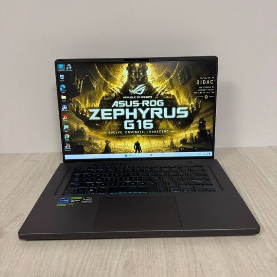 Ігровий ноутбук Asus ROG Zephyrus G16 GU603VI / 15.6" (1920x1080) IPS / Intel Core i7-13620H (10 (16) ядер по 3.6 - 4.9 GHz) / 16 GB DDR5 / 512 GB SSD M.2 / nVidia GeForce RTX 4070, 8 GB GDDR6, 128-bit / WebCam б/в | Зображення 1