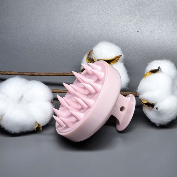 Силіконова щітка для миття волосся та масажу голови (пудрова)