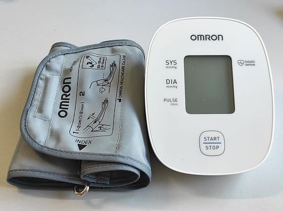Тонометр Omron M1 Basic (HEM-7121J-AF) автоматический на плечо гарантия 5 лет | Зображення 1