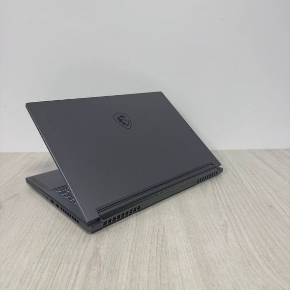 Ігровий ноутбук Б-клас MSI Creator 16 AI Studio A1VHG / 16" (3840x2400) IPS / Intel Core Ultra 9 185H (16 (22) ядер по 3.9 - 5.1 GHz) / 16 GB DDR5 / 1000 GB SSD NVMe / nVidia GeForce RTX 4080, 12 GB GDDR6, 192-bit / WebCam б/в | Зображення 6